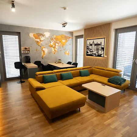 Business & Family Space In Downtown