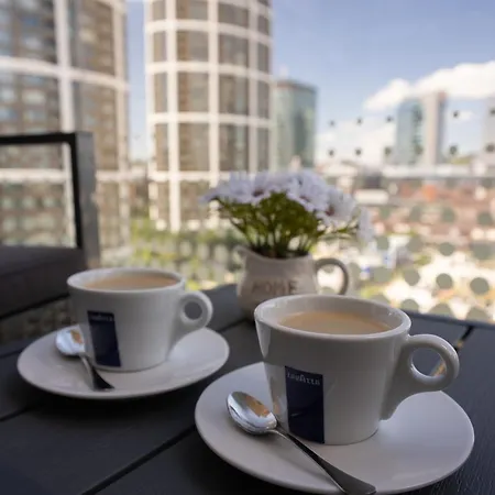 Business & Family Space In Downtown براتسيلافا